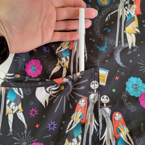 Nightmare Before Christmas Womens Scrub Top No Size Tag SEE DESCRIPTION - Picture 12 of 16